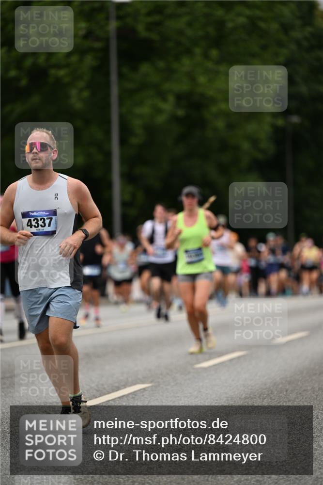 29.06.2025 - hella hamburg halbmarathon Dr. Thomas Lammeyer http://msf.ph/oto/8424800 29.06.2025 10:49:39 Kennedybrücke 1024, 1774, 1798, 2550, 2779, 3570, 4275, 4337, 4388, 5099, 5949, 6841, 6888, 7216, 7859, 7912, 8745, 8907, 9084, 9085, 10562, 10668, 10727 meine-sportfotos.de