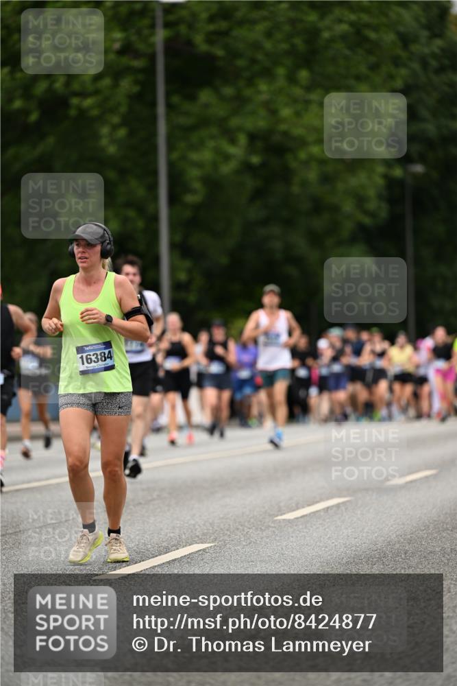 29.06.2025 - hella hamburg halbmarathon Dr. Thomas Lammeyer http://msf.ph/oto/8424877 29.06.2025 10:49:42 Kennedybrücke 1024, 1774, 1798, 2550, 2779, 3570, 3993, 4275, 4337, 4388, 5099, 5190, 5339, 5949, 6841, 6888, 7699, 7859, 7912, 8745, 8907, 9536, 10562, 10668, 10727 meine-sportfotos.de