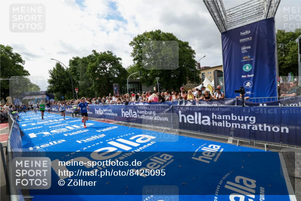 29.06.2025 - hella hamburg halbmarathon Zöllner http://msf.ph/oto/8425095 29.06.2025 10:34:21 Ziel 1002, 1080, 3005, 7901, 14784, 18906 meine-sportfotos.de
