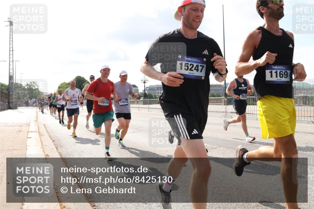29.06.2025 - hella hamburg halbmarathon Lena Gebhardt http://msf.ph/oto/8425130 29.06.2025 09:52:29 Lombardsbrücke 17391, 614, 15813, 15247, 3852, 1169, 98888, 1057, 1139, 1169, 1220, 1415, 1468, 1512, 1604, 1613, 1631, 1763, 2189, 3109, 3124, 3305, 3618, 3697, 3852, 4497, 4565, 4871, 4915, 5007, 5011, 5047, 5231, 5336, 5477, 5690, 6373, 6550, 6705, 6711, 7067, 7191, 7432, 7451, 7710, 7843, 7865, 7961, 8564, 8852, 9348, 9444, 9547, 9659, 10493, 10741, 10796, 10978, 11062, 11495, 11679, 11779, 11821, 12046, 12438, 12772, 13403, 13614, 13728, 14257 meine-sportfotos.de