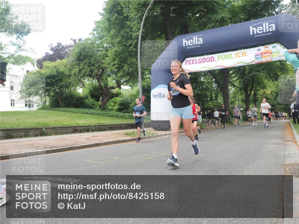 29.06.2025 - hella hamburg halbmarathon KatJ http://msf.ph/oto/8425158 29.06.2025 10:39:13 Zwischen KM18-KM19 1098, 2397, 2636, 2818, 4967, 6286, 8139 meine-sportfotos.de