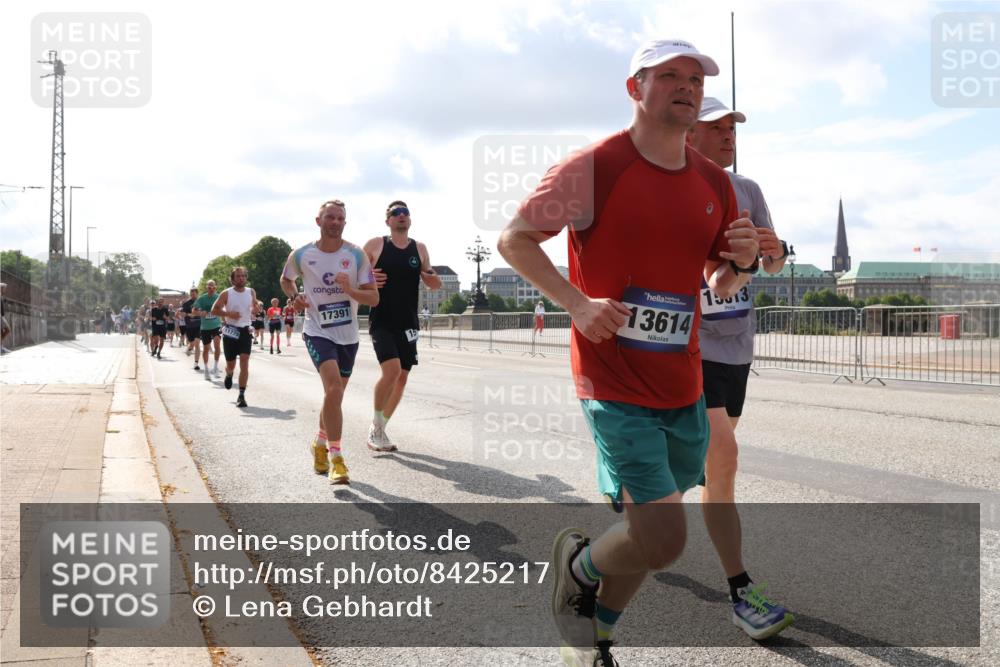 29.06.2025 - hella hamburg halbmarathon Lena Gebhardt http://msf.ph/oto/8425217 29.06.2025 09:52:29 Lombardsbrücke 11779, 17391, 13614, 15013, 08888, 1057, 1139, 1169, 1220, 1415, 1468, 1512, 1604, 1613, 1631, 1763, 2189, 3109, 3124, 3305, 3618, 3697, 3852, 4497, 4565, 4871, 4915, 5007, 5011, 5047, 5231, 5336, 5477, 5690, 6373, 6550, 6705, 6711, 7067, 7191, 7432, 7451, 7710, 7843, 7865, 7961, 8564, 8852, 9348, 9444, 9547, 9659, 10493, 10741, 10796, 10978, 11062, 11495, 11679, 11779, 11821, 12046, 12438, 12772, 13403, 13614, 13728, 14257 meine-sportfotos.de