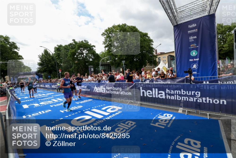 29.06.2025 - hella hamburg halbmarathon Zöllner http://msf.ph/oto/8425295 29.06.2025 10:34:29 Ziel 1002, 5550, 6305, 9686, 13618, 16417, 18099 meine-sportfotos.de