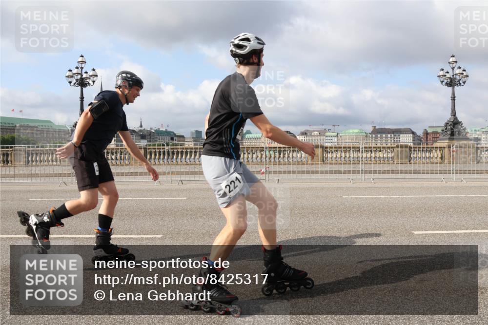 29.06.2025 - hella hamburg halbmarathon Lena Gebhardt http://msf.ph/oto/8425317 29.06.2025 08:58:46 Lombardsbrücke 221 meine-sportfotos.de