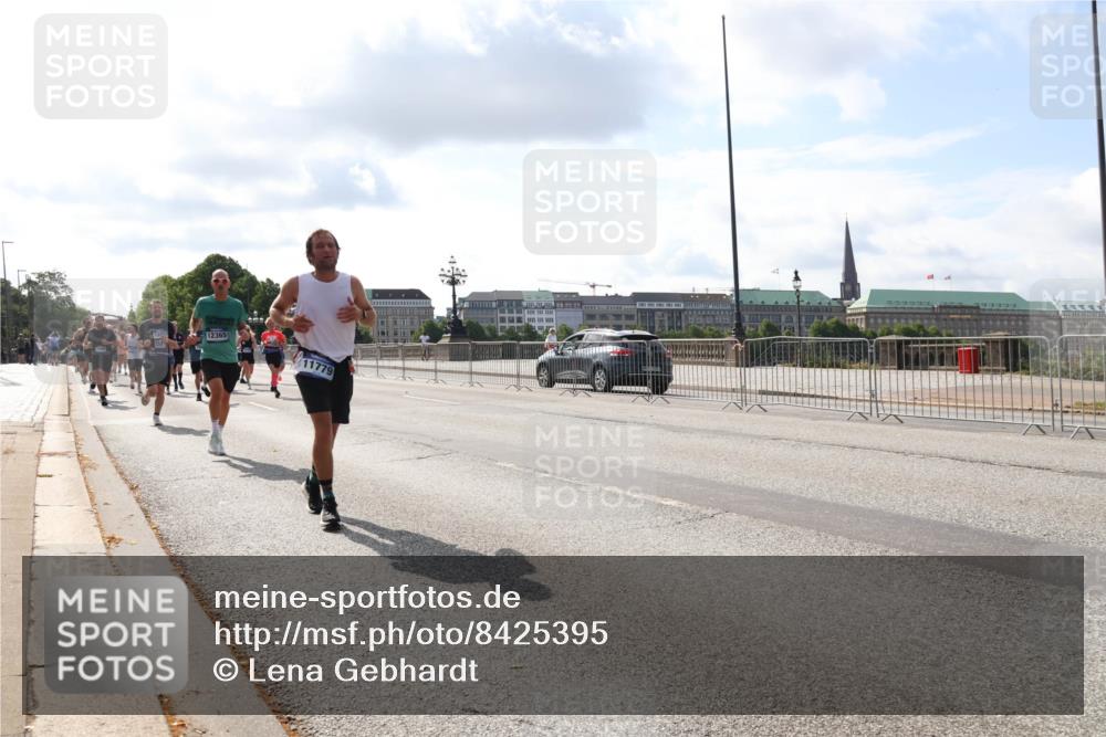 29.06.2025 - hella hamburg halbmarathon Lena Gebhardt http://msf.ph/oto/8425395 29.06.2025 09:52:31 Lombardsbrücke 12365, 11779, 1057, 1139, 1169, 1176, 1220, 1415, 1468, 1512, 1604, 1613, 1631, 1763, 2189, 3109, 3124, 3305, 3618, 3852, 4080, 4497, 4565, 4871, 4915, 5007, 5011, 5231, 5336, 5477, 5690, 6373, 6550, 6711, 7067, 7191, 7432, 7451, 7710, 7843, 7865, 7961, 8564, 8852, 9348, 9444, 9547, 9659, 10493, 10741, 10796, 11062, 11495, 11679, 11779, 11821, 12046, 12438, 12772, 13403, 13614, 13728, 14257 meine-sportfotos.de