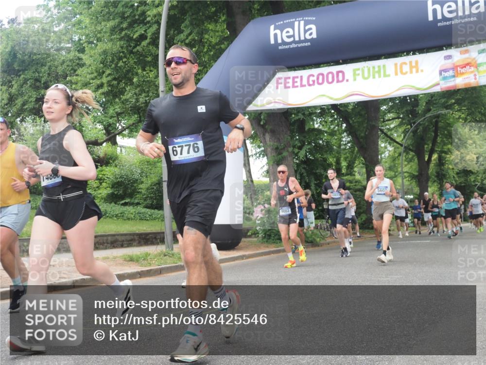 29.06.2025 - hella hamburg halbmarathon KatJ http://msf.ph/oto/8425546 29.06.2025 10:39:23 Zwischen KM18-KM19 3426, 4635, 5116, 5607, 6776, 7409 meine-sportfotos.de