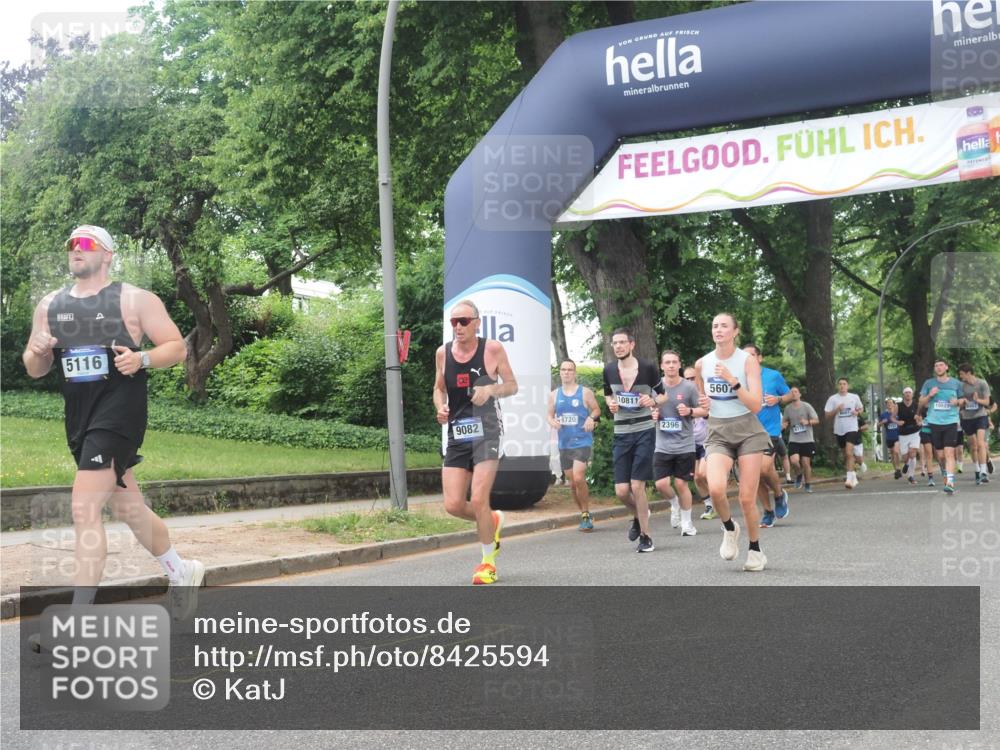 29.06.2025 - hella hamburg halbmarathon KatJ http://msf.ph/oto/8425594 29.06.2025 10:39:24 Zwischen KM18-KM19 3426, 4558, 4635, 5116, 5607, 6776, 7409 meine-sportfotos.de