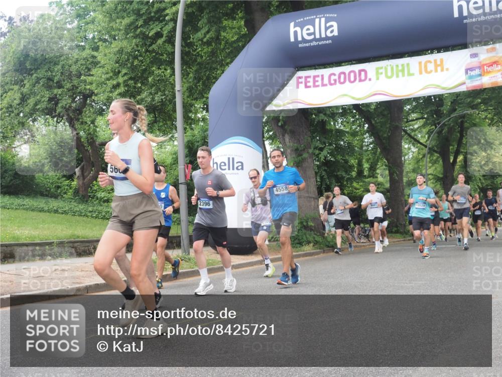 29.06.2025 - hella hamburg halbmarathon KatJ http://msf.ph/oto/8425721 29.06.2025 10:39:26 Zwischen KM18-KM19 2396, 3426, 4558, 4635, 5116, 5607, 6776, 7409, 8720 meine-sportfotos.de