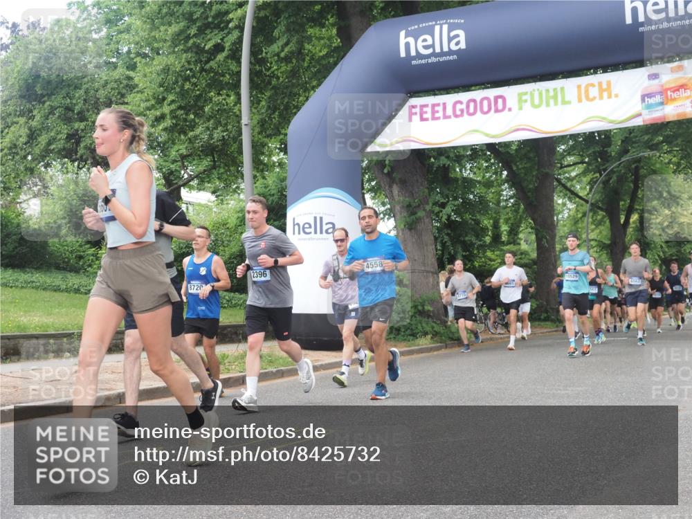 29.06.2025 - hella hamburg halbmarathon KatJ http://msf.ph/oto/8425732 29.06.2025 10:39:26 Zwischen KM18-KM19 2396, 3426, 4558, 4635, 5116, 5607, 6776, 7409, 8720 meine-sportfotos.de