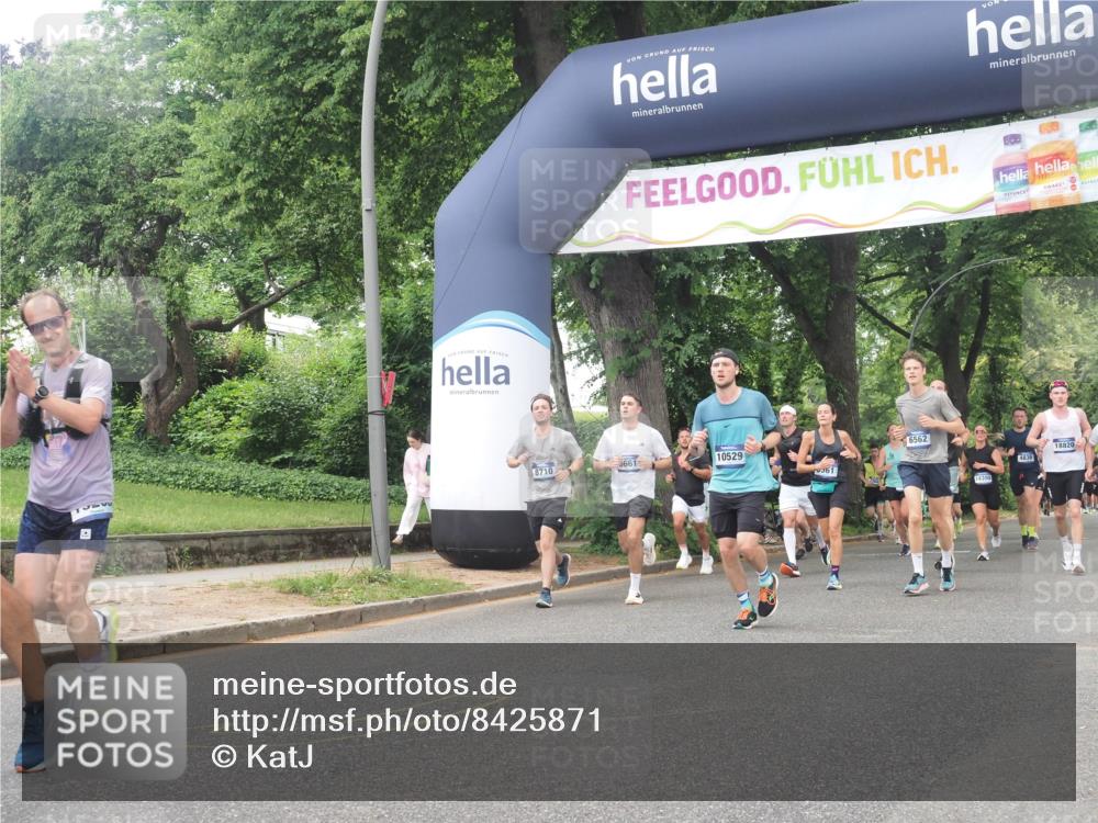 29.06.2025 - hella hamburg halbmarathon KatJ http://msf.ph/oto/8425871 29.06.2025 10:39:28 Zwischen KM18-KM19 2396, 3426, 4558, 4635, 5032, 5116, 5607, 6562, 6776, 7724, 8661, 8720 meine-sportfotos.de