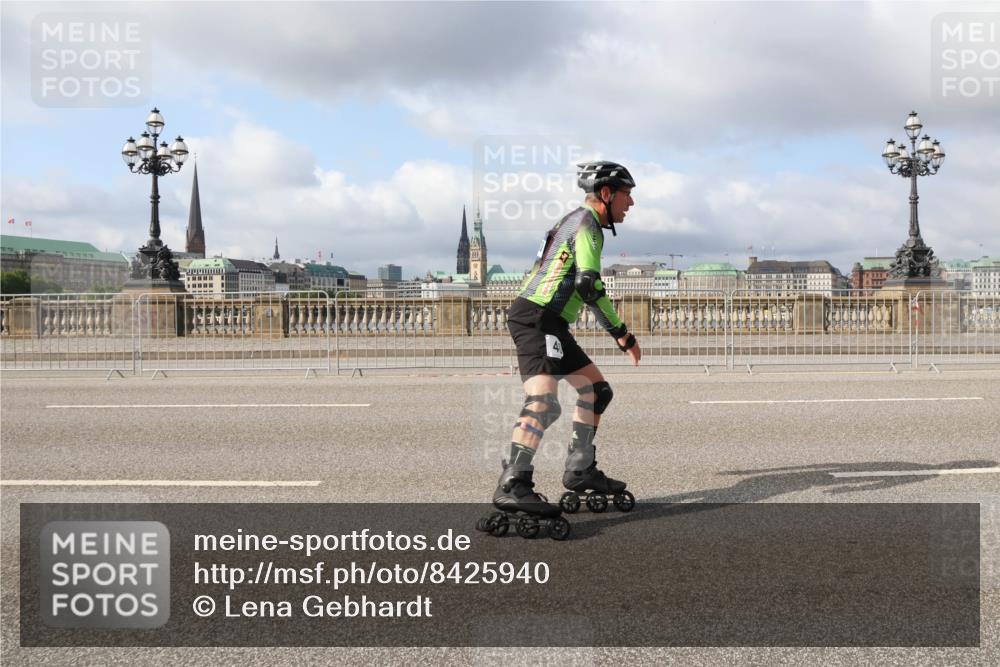 29.06.2025 - hella hamburg halbmarathon Lena Gebhardt http://msf.ph/oto/8425940 29.06.2025 08:58:47 Lombardsbrücke  meine-sportfotos.de