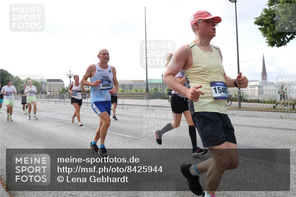 29.06.2025 - hella hamburg halbmarathon Lena Gebhardt http://msf.ph/oto/8425944 29.06.2025 10:06:30 Lombardsbrücke 18577, 18575, 245, 4666, 1546, 1245, 1766, 3062, 4542, 4666, 4868, 5431, 5807, 5951, 6314, 6664, 7138, 8290, 8316, 9361, 9560, 10214, 10297, 10736, 10781, 10886, 12371, 13042, 13054, 13475, 13481, 13863, 14369, 14607, 14987, 15113, 15145, 15229, 15377, 15462, 15537, 15772, 15858, 16692, 16933, 17059, 17239, 17746, 18042, 18381, 18575, 18577, 18652, 18768, 18828, 18910, 18913, 18966 meine-sportfotos.de