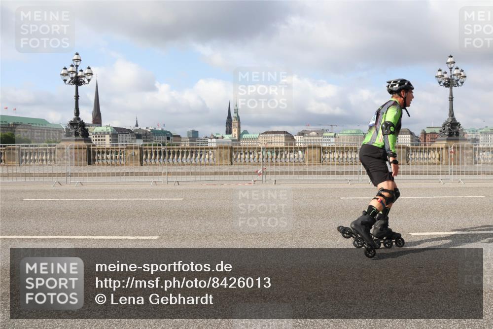 29.06.2025 - hella hamburg halbmarathon Lena Gebhardt http://msf.ph/oto/8426013 29.06.2025 08:58:47 Lombardsbrücke  meine-sportfotos.de