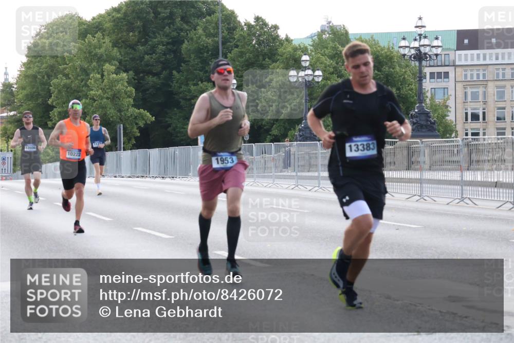 29.06.2025 - hella hamburg halbmarathon Lena Gebhardt http://msf.ph/oto/8426072 29.06.2025 09:43:53 Lombardsbrücke 13606, 13383, 10222, 1953, 1122, 1953, 2075, 2180, 2203, 2483, 3189, 3379, 5308, 7231, 7380, 8318, 8376, 9047, 9804, 10222, 10351, 11150, 13383, 13606, 13941, 15023, 15136, 17040, 17893, 18763, 18832 meine-sportfotos.de