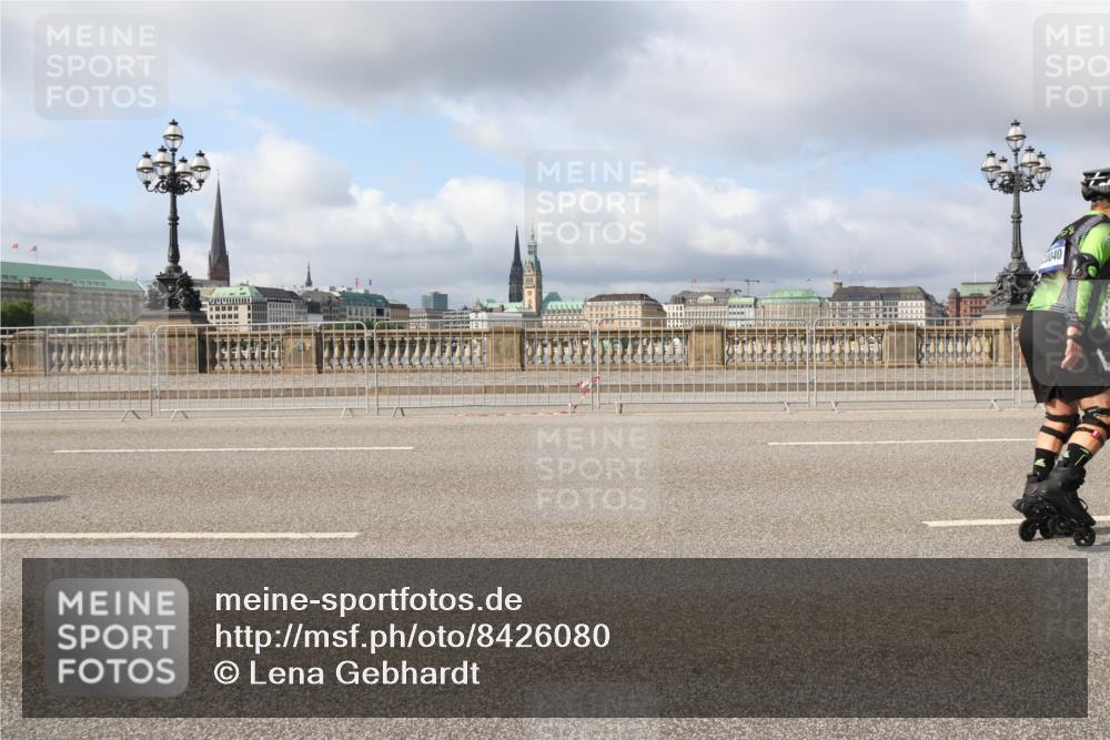 29.06.2025 - hella hamburg halbmarathon Lena Gebhardt http://msf.ph/oto/8426080 29.06.2025 08:58:47 Lombardsbrücke 0040 meine-sportfotos.de