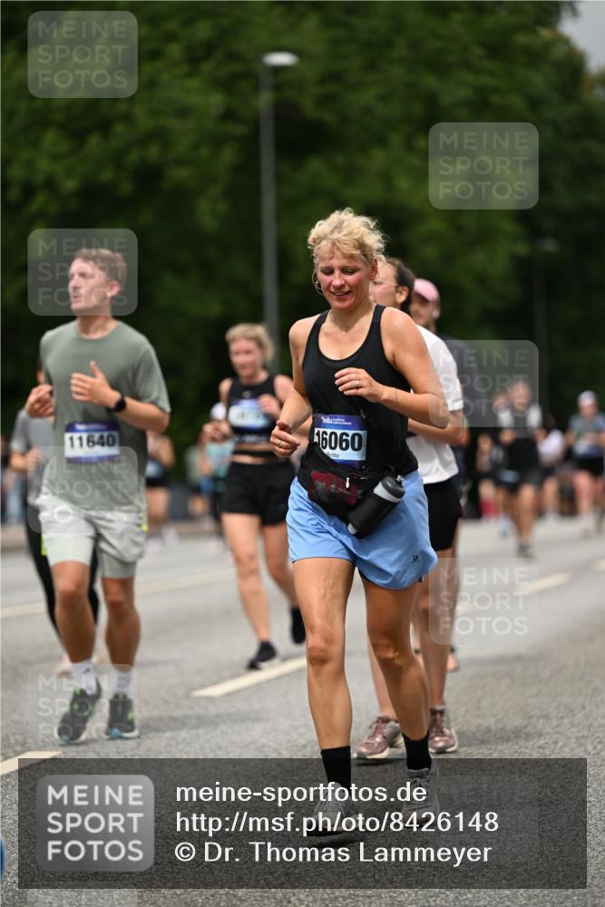 29.06.2025 - hella hamburg halbmarathon Dr. Thomas Lammeyer http://msf.ph/oto/8426148 29.06.2025 10:50:19 Kennedybrücke 1060, 1085, 1421, 1426, 1465, 1854, 2008, 2217, 2657, 2664, 2965, 3357, 3377, 4099, 4102, 4119, 4223, 4224, 4820, 5108, 5703, 5914, 6393, 6763, 6788, 6980, 7303, 7530, 7983, 10812, 11119, 11332, 11393 meine-sportfotos.de