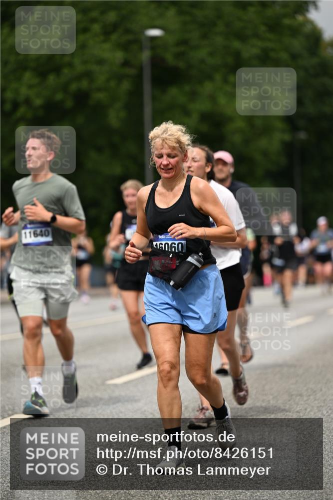 29.06.2025 - hella hamburg halbmarathon Dr. Thomas Lammeyer http://msf.ph/oto/8426151 29.06.2025 10:50:19 Kennedybrücke 1060, 1085, 1421, 1426, 1465, 1854, 2008, 2217, 2657, 2664, 2965, 3357, 3377, 4099, 4102, 4119, 4223, 4224, 4820, 5108, 5703, 5914, 6393, 6763, 6788, 6980, 7303, 7530, 7983, 10812, 11119, 11332, 11393 meine-sportfotos.de
