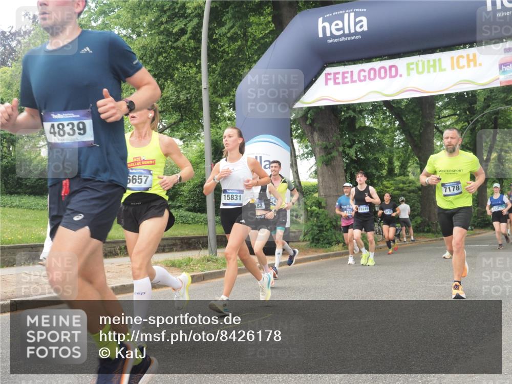 29.06.2025 - hella hamburg halbmarathon KatJ http://msf.ph/oto/8426178 29.06.2025 10:39:33 Zwischen KM18-KM19 2364, 2396, 4814, 4839, 5032, 5482, 6562, 6657, 7178, 7724, 7732, 8172, 8661, 8710, 8720 meine-sportfotos.de
