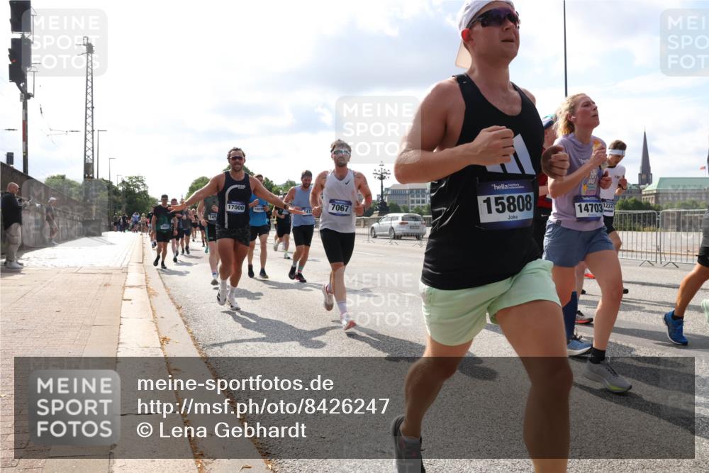 29.06.2025 - hella hamburg halbmarathon Lena Gebhardt http://msf.ph/oto/8426247 29.06.2025 09:52:37 Lombardsbrücke 745, 17000, 415, 7067, 15808, 147037237, 1057, 1070, 1139, 1163, 1169, 1176, 1220, 1415, 1468, 1512, 1604, 1613, 1631, 1782, 2189, 2233, 3098, 3109, 3124, 3305, 3618, 3852, 4080, 4277, 4497, 4565, 4691, 4871, 4915, 4933, 5007, 5011, 5476, 5477, 5682, 6373, 6550, 6711, 7067, 7191, 7325, 7432, 7451, 7599, 7843, 7865, 7961, 8467, 8852, 9348, 9444, 9547, 10493, 10741, 10796, 11062, 11495, 11679, 11779, 11821, 12046, 12772, 13403, 13614, 13728, 14257 meine-sportfotos.de