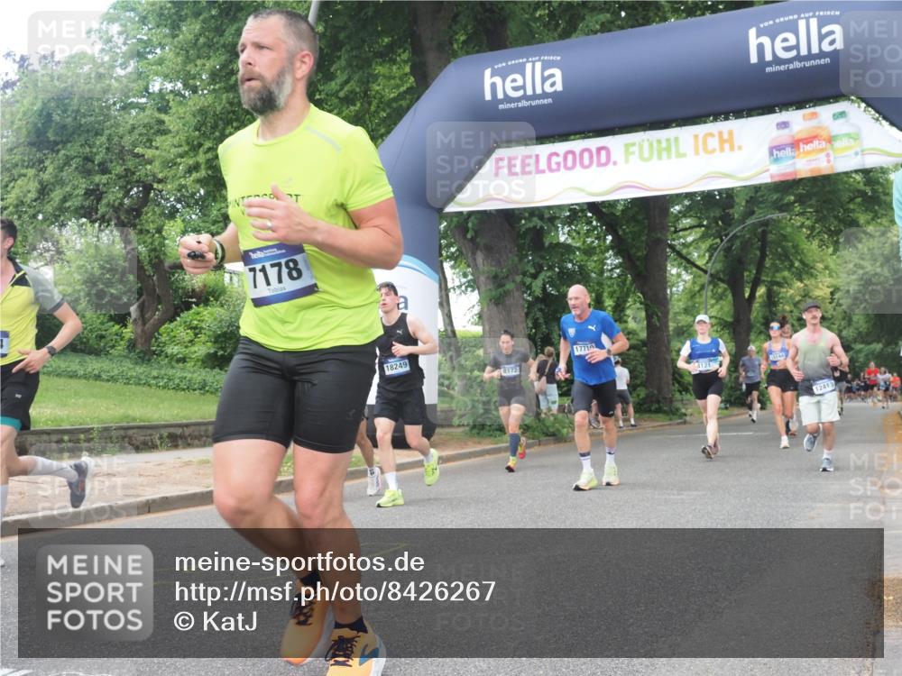 29.06.2025 - hella hamburg halbmarathon KatJ http://msf.ph/oto/8426267 29.06.2025 10:39:34 Zwischen KM18-KM19 2364, 4121, 4814, 4839, 5032, 5482, 6562, 6657, 7178, 7724, 7732, 8172, 8661, 8710, 8720 meine-sportfotos.de