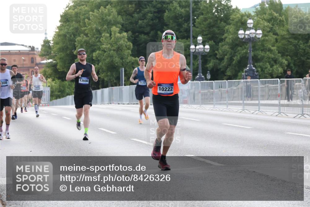 29.06.2025 - hella hamburg halbmarathon Lena Gebhardt http://msf.ph/oto/8426326 29.06.2025 09:43:56 Lombardsbrücke 308, 7701, 10655, 13606, 1122, 10222, 1122, 1953, 2075, 2180, 2203, 2483, 3189, 3379, 5308, 7231, 8318, 8376, 9047, 9804, 10222, 10351, 10655, 11150, 13383, 13606, 13941, 15023, 15136, 17040, 17893, 18763, 18832 meine-sportfotos.de
