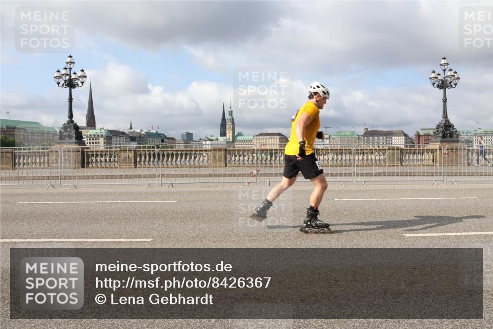 29.06.2025 - hella hamburg halbmarathon Lena Gebhardt http://msf.ph/oto/8426367 29.06.2025 08:58:49 Lombardsbrücke  meine-sportfotos.de