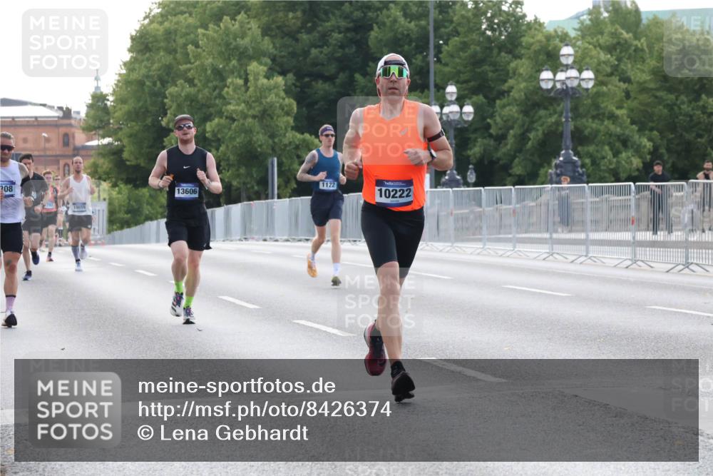 29.06.2025 - hella hamburg halbmarathon Lena Gebhardt http://msf.ph/oto/8426374 29.06.2025 09:43:56 Lombardsbrücke 308, 793, 10655, 13606, 1122, 10222, 1122, 1953, 2075, 2180, 2203, 2483, 3189, 3379, 5308, 7231, 8318, 8376, 9047, 9804, 10222, 10351, 10655, 11150, 13383, 13606, 13941, 15023, 15136, 17040, 17893, 18763, 18832 meine-sportfotos.de
