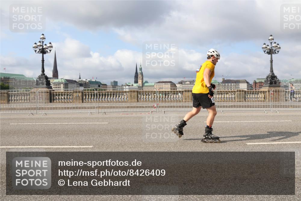29.06.2025 - hella hamburg halbmarathon Lena Gebhardt http://msf.ph/oto/8426409 29.06.2025 08:58:49 Lombardsbrücke  meine-sportfotos.de