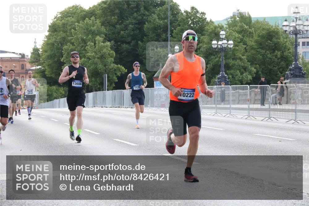 29.06.2025 - hella hamburg halbmarathon Lena Gebhardt http://msf.ph/oto/8426421 29.06.2025 09:43:56 Lombardsbrücke 8, 93, 10655, 13606, 1122, 0222, 1122, 1953, 2075, 2180, 2203, 2483, 3189, 3379, 5308, 7231, 8318, 8376, 9047, 9804, 10222, 10351, 10655, 11150, 13383, 13606, 13941, 15023, 15136, 17040, 17893, 18763, 18832 meine-sportfotos.de