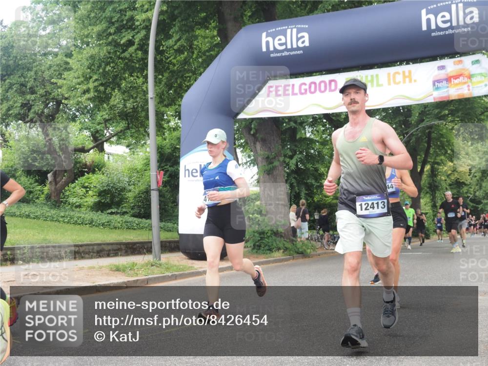 29.06.2025 - hella hamburg halbmarathon KatJ http://msf.ph/oto/8426454 29.06.2025 10:39:37 Zwischen KM18-KM19 1683, 2364, 4121, 4814, 4839, 5482, 6657, 7178, 7732, 8172, 8710 meine-sportfotos.de