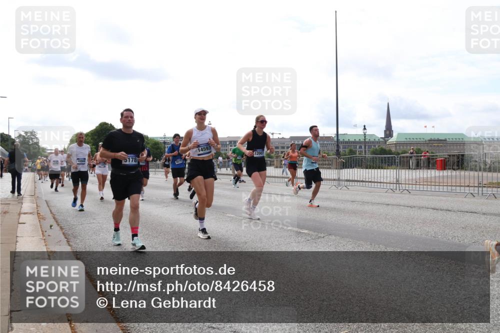 29.06.2025 - hella hamburg halbmarathon Lena Gebhardt http://msf.ph/oto/8426458 29.06.2025 10:19:24 Lombardsbrücke 5178, 8575, 14593, 12007, 1145, 1332, 1534, 1708, 1718, 1755, 2017, 2096, 2311, 2357, 2441, 2589, 2795, 2802, 2812, 2895, 2993, 2995, 3026, 3105, 3118, 3446, 3631, 3678, 4108, 4110, 4170, 4562, 4570, 4722, 4845, 4979, 5034, 5035, 5080, 5098, 5123, 5178, 5323, 5429, 5449, 5849, 6194, 6249, 6444, 6477, 6482, 6542, 6736, 6939, 7143, 7252, 7836, 8537, 8575, 8761, 8778, 9252, 9270, 9272, 9652, 9756, 9757, 9856, 10037, 10039, 10124, 10129, 10540, 10816 meine-sportfotos.de