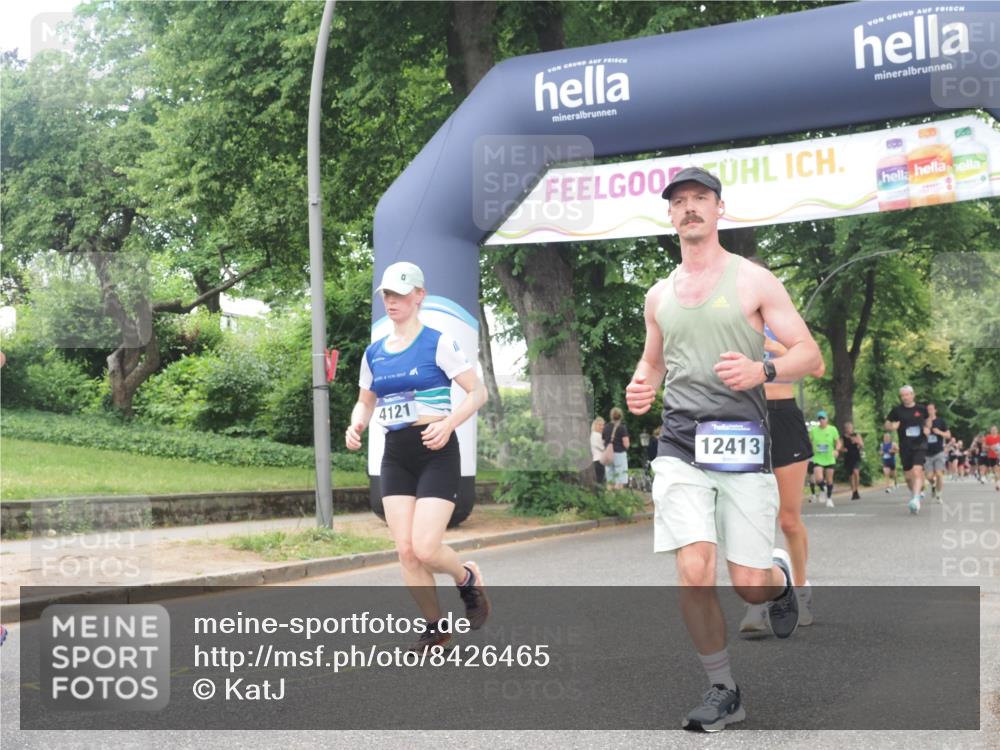 29.06.2025 - hella hamburg halbmarathon KatJ http://msf.ph/oto/8426465 29.06.2025 10:39:37 Zwischen KM18-KM19 1683, 2364, 4121, 4814, 4839, 5482, 6657, 7178, 7732, 8172, 8710 meine-sportfotos.de