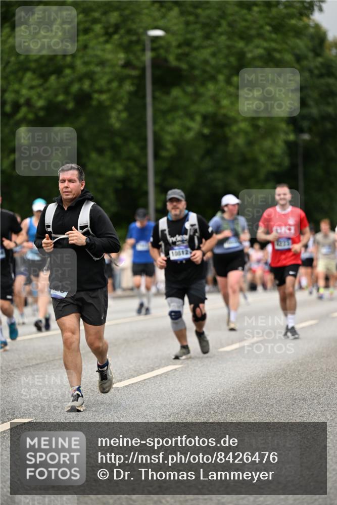 29.06.2025 - hella hamburg halbmarathon Dr. Thomas Lammeyer http://msf.ph/oto/8426476 29.06.2025 10:50:28 Kennedybrücke 1060, 1421, 1426, 1465, 1695, 1854, 1983, 2008, 2217, 2398, 2917, 2965, 4099, 4102, 4223, 4224, 5044, 5914, 6124, 6161, 6393, 6788, 6980, 7303, 7530, 7983, 10230, 10367, 10812, 11393 meine-sportfotos.de
