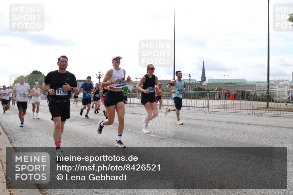 29.06.2025 - hella hamburg halbmarathon Lena Gebhardt http://msf.ph/oto/8426521 29.06.2025 10:19:24 Lombardsbrücke 10966, 11247, 5178, 85755, 2812, 74593, 2007, 1145, 1332, 1534, 1708, 1718, 1755, 2017, 2096, 2311, 2357, 2441, 2589, 2795, 2802, 2812, 2895, 2993, 2995, 3026, 3105, 3118, 3446, 3631, 3678, 4108, 4110, 4170, 4562, 4570, 4722, 4845, 4979, 5034, 5035, 5080, 5098, 5123, 5178, 5323, 5429, 5449, 5849, 6194, 6249, 6444, 6477, 6482, 6542, 6736, 6939, 7143, 7252, 7836, 8537, 8575, 8761, 8778, 9252, 9270, 9272, 9652, 9756, 9757, 9856, 10037, 10039, 10124, 10129, 10540, 10816 meine-sportfotos.de