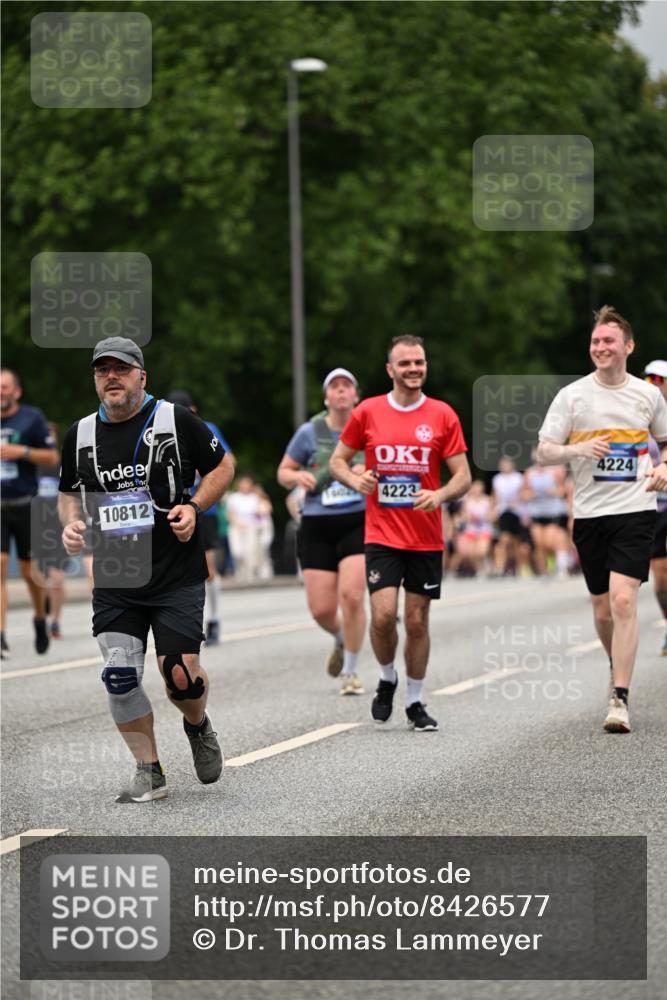 29.06.2025 - hella hamburg halbmarathon Dr. Thomas Lammeyer http://msf.ph/oto/8426577 29.06.2025 10:50:30 Kennedybrücke 1060, 1421, 1426, 1695, 1854, 1983, 2008, 2217, 2398, 2917, 3160, 3164, 4099, 4102, 4223, 4224, 5044, 6124, 6161, 6393, 6788, 6980, 7303, 7530, 7983, 8477, 10230, 10367, 10812, 11393 meine-sportfotos.de