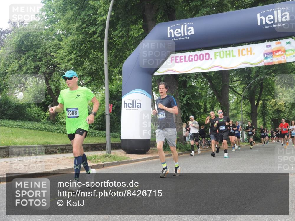 29.06.2025 - hella hamburg halbmarathon KatJ http://msf.ph/oto/8426715 29.06.2025 10:39:43 Zwischen KM18-KM19 1683, 5008, 7383 meine-sportfotos.de