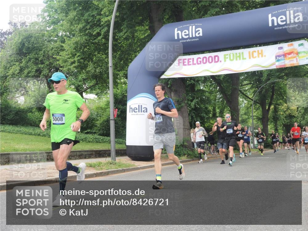 29.06.2025 - hella hamburg halbmarathon KatJ http://msf.ph/oto/8426721 29.06.2025 10:39:43 Zwischen KM18-KM19 1683, 5008, 7383 meine-sportfotos.de