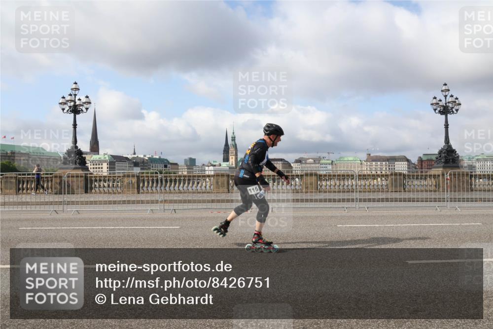 29.06.2025 - hella hamburg halbmarathon Lena Gebhardt http://msf.ph/oto/8426751 29.06.2025 08:58:59 Lombardsbrücke 115 meine-sportfotos.de