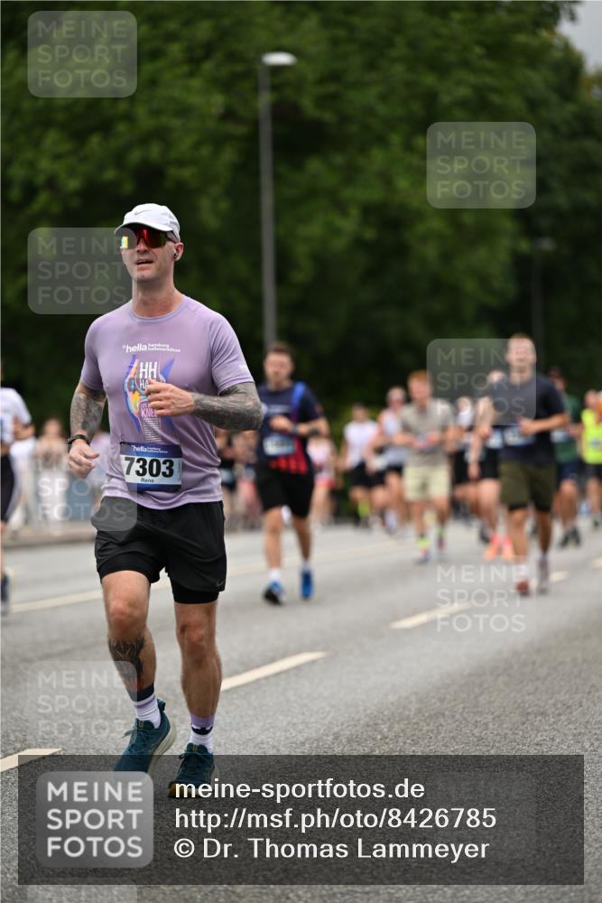 29.06.2025 - hella hamburg halbmarathon Dr. Thomas Lammeyer http://msf.ph/oto/8426785 29.06.2025 10:50:35 Kennedybrücke 1421, 1426, 1695, 1983, 2008, 2398, 2917, 3160, 3164, 4202, 4223, 4224, 4296, 4572, 5044, 6124, 6161, 6788, 7303, 7530, 7983, 8477, 9243, 10030, 10230, 10367, 10812, 11253, 11393 meine-sportfotos.de
