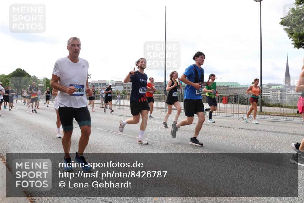 29.06.2025 - hella hamburg halbmarathon Lena Gebhardt http://msf.ph/oto/8426787 29.06.2025 10:19:26 Lombardsbrücke 966, 13984, 857, 2812, 1145, 1332, 1534, 1708, 1718, 1755, 2017, 2096, 2311, 2357, 2441, 2589, 2795, 2802, 2812, 2895, 2993, 2995, 3026, 3105, 3118, 3446, 3678, 4108, 4110, 4170, 4562, 4570, 4722, 4845, 4979, 5034, 5035, 5080, 5098, 5123, 5178, 5323, 5429, 5449, 5849, 5878, 6194, 6249, 6444, 6477, 6482, 6542, 6736, 6796, 6797, 6939, 7143, 7836, 8537, 8575, 8761, 8778, 9252, 9270, 9652, 9756, 9757, 9856, 10037, 10039, 10124, 10129, 10540 meine-sportfotos.de
