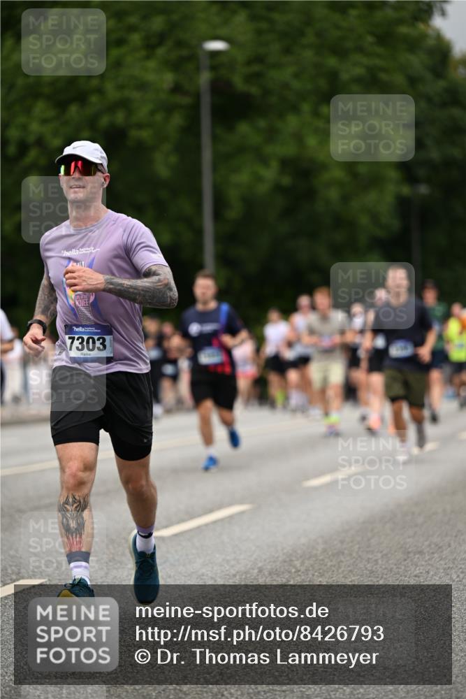 29.06.2025 - hella hamburg halbmarathon Dr. Thomas Lammeyer http://msf.ph/oto/8426793 29.06.2025 10:50:35 Kennedybrücke 1421, 1426, 1695, 1983, 2008, 2398, 2917, 3160, 3164, 4202, 4223, 4224, 4296, 4572, 5044, 6124, 6161, 6788, 7303, 7530, 7983, 8477, 9243, 10030, 10230, 10367, 10812, 11253, 11393 meine-sportfotos.de