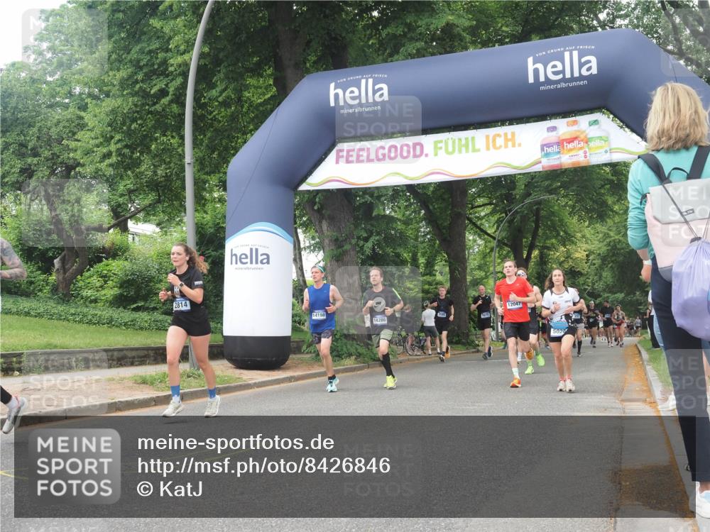 29.06.2025 - hella hamburg halbmarathon KatJ http://msf.ph/oto/8426846 29.06.2025 10:39:47 Zwischen KM18-KM19 1657, 2814, 5008, 5020, 5093, 6198, 7383 meine-sportfotos.de
