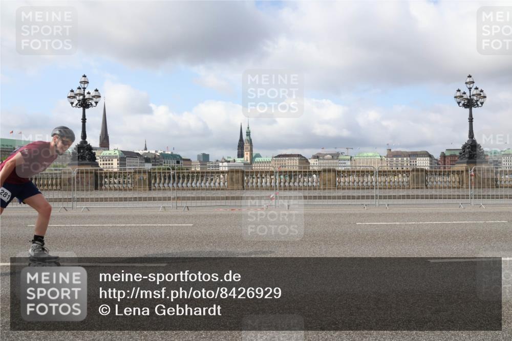 29.06.2025 - hella hamburg halbmarathon Lena Gebhardt http://msf.ph/oto/8426929 29.06.2025 08:59:02 Lombardsbrücke 281 meine-sportfotos.de