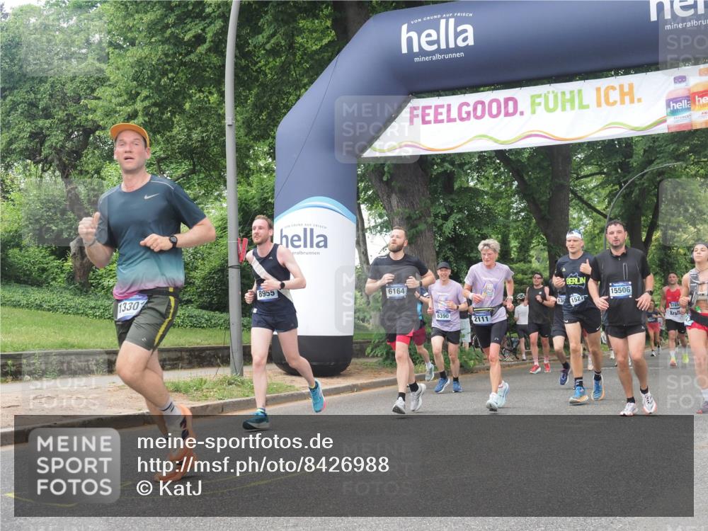 29.06.2025 - hella hamburg halbmarathon KatJ http://msf.ph/oto/8426988 29.06.2025 10:39:55 Zwischen KM18-KM19 1257, 1657, 1706, 2111, 2540, 2595, 4837, 6164, 7130, 7475, 8447 meine-sportfotos.de