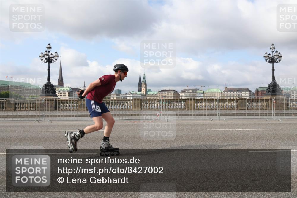 29.06.2025 - hella hamburg halbmarathon Lena Gebhardt http://msf.ph/oto/8427002 29.06.2025 08:59:03 Lombardsbrücke  meine-sportfotos.de