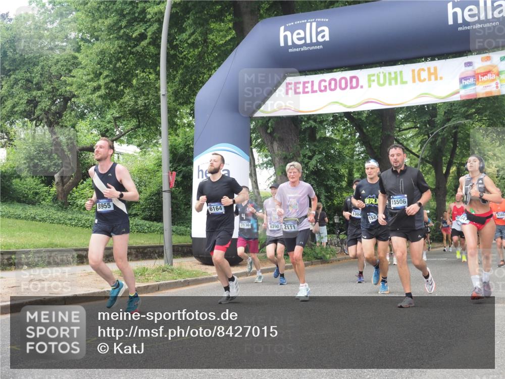 29.06.2025 - hella hamburg halbmarathon KatJ http://msf.ph/oto/8427015 29.06.2025 10:39:55 Zwischen KM18-KM19 1257, 1657, 1706, 2111, 2540, 2595, 4837, 6164, 7130, 7475, 8447 meine-sportfotos.de