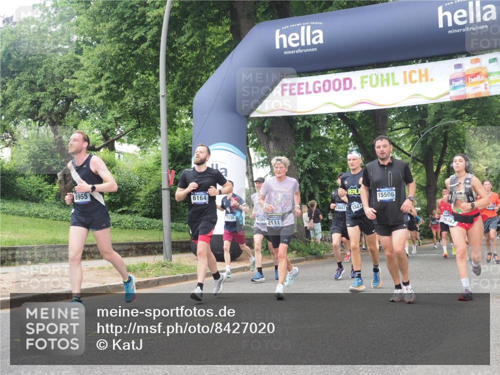 29.06.2025 - hella hamburg halbmarathon KatJ http://msf.ph/oto/8427020 29.06.2025 10:39:55 Zwischen KM18-KM19 1257, 1657, 1706, 2111, 2540, 2595, 4837, 6164, 7130, 7475, 8447 meine-sportfotos.de