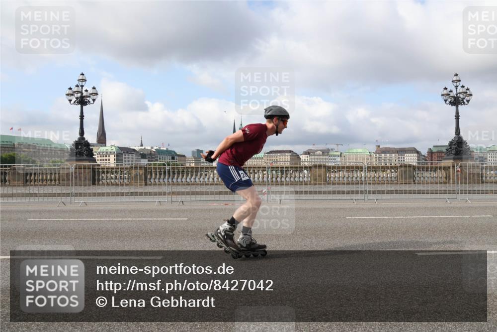 29.06.2025 - hella hamburg halbmarathon Lena Gebhardt http://msf.ph/oto/8427042 29.06.2025 08:59:03 Lombardsbrücke  meine-sportfotos.de