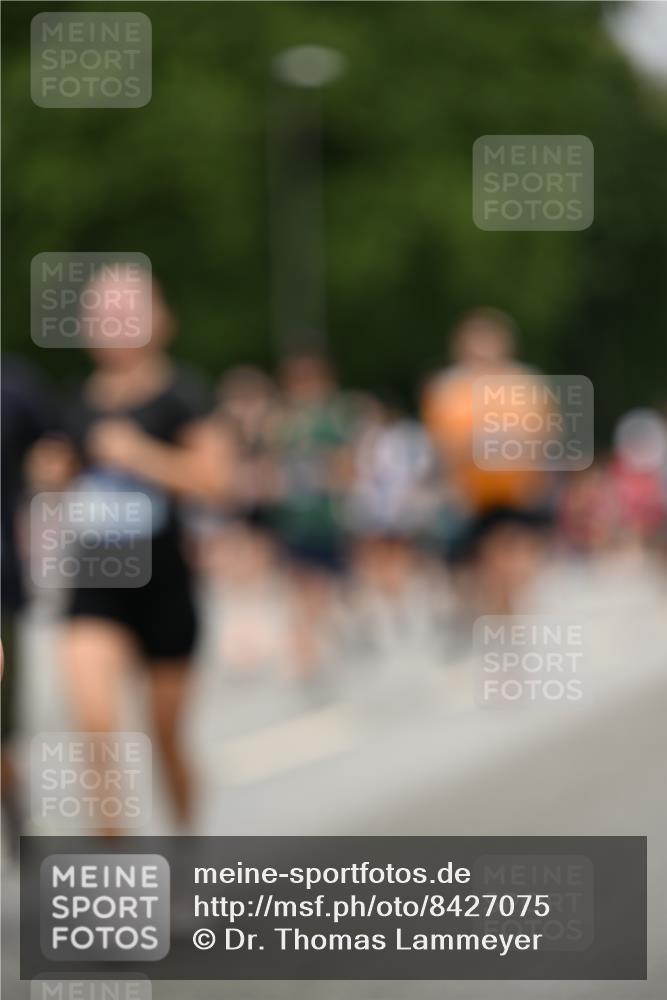 29.06.2025 - hella hamburg halbmarathon Dr. Thomas Lammeyer http://msf.ph/oto/8427075 29.06.2025 10:50:41 Kennedybrücke 1033, 1421, 1426, 1429, 1695, 1867, 1868, 1924, 1983, 2008, 2398, 2773, 2813, 2917, 3160, 3164, 3410, 4202, 4223, 4224, 4296, 4317, 4572, 5044, 6124, 6161, 7303, 8477, 9243, 9445, 10030, 10230, 10327, 10329, 10367, 10812, 11253, 11361 meine-sportfotos.de