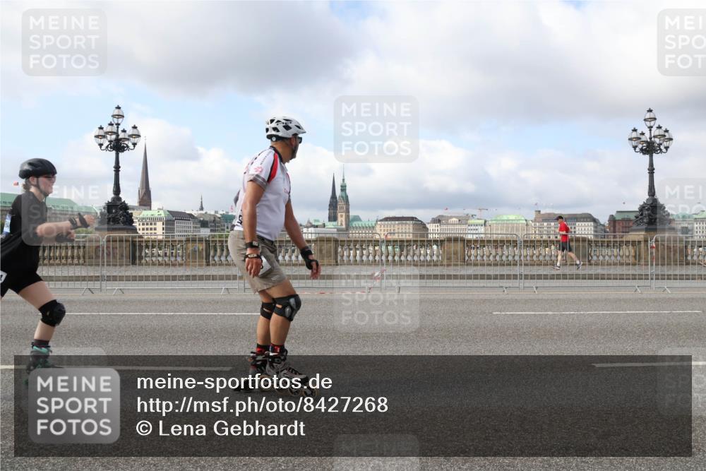 29.06.2025 - hella hamburg halbmarathon Lena Gebhardt http://msf.ph/oto/8427268 29.06.2025 08:59:12 Lombardsbrücke  meine-sportfotos.de